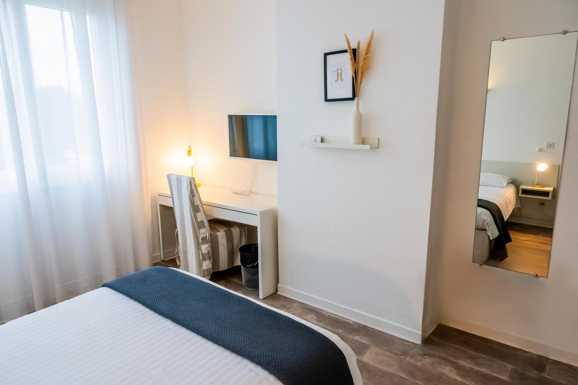 Hotel Joly Armentieres Exterior photo